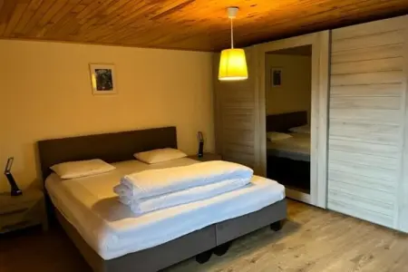 Le Petit Loup de Courtil, Authentique maison de vacances à Gouvy avec bien-être - Photo 13