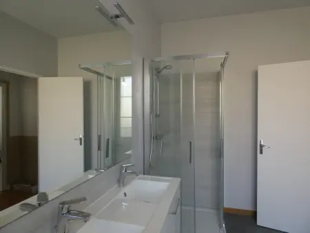 Maison de caractère avec jardin clos, idéale pour familles, proche sentiers de randonnée - Photo 14