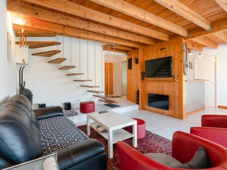 Villa spacieuse à Gruissan, 4 chambres, jardin privé, clim, proche plage, idéal familles/amis - Photo 2