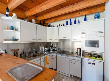 Villa spacieuse à Gruissan, 4 chambres, jardin privé, clim, proche plage, idéal familles/amis - Photo 3