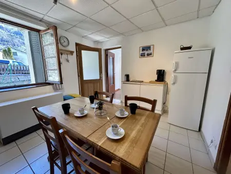 Appartement Montagne : 2 Pces, 4 Couchages, Jardin, Animaux OK, Navette et Commerce Proches - Photo 4