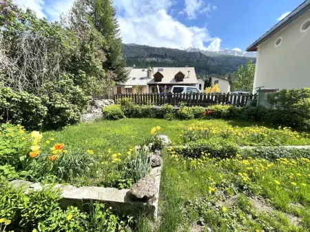 Appartement Montagne : 2 Pces, 4 Couchages, Jardin, Animaux OK, Navette et Commerce Proches - Photo 10
