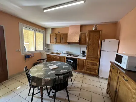 T4 Centre-Ville, 8 Pers, Terrasse, Parking, à 200m Plage/Commerces - Photo 6