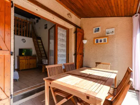 Maison chaleureuse à Gruissan, proche plage, 6 pers, parking privé, animaux acceptés - Photo 1