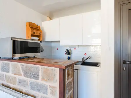 Appartement lumineux à Gruissan, 2 chambres, proche plage, parking sécurisé, mini-box WIFI, non-fumeur - Photo 3