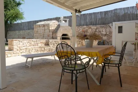 Trullo Filippo Ostuni, Maison de Vacances à Valle d'Itria avec Piscine - Photo 4