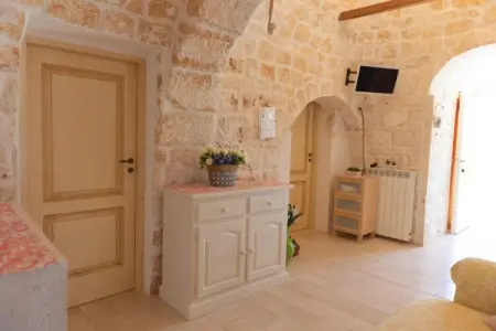 Trullo Filippo Ostuni, Maison de Vacances à Valle d'Itria avec Piscine - Photo 12