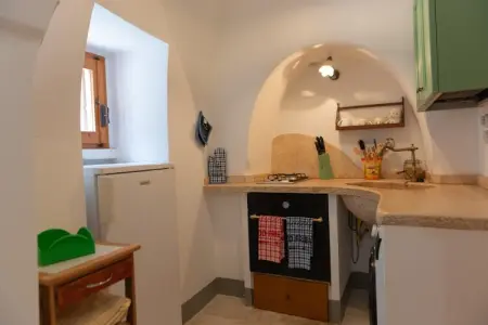 Trulli Azzalema Cisternino, Trulli dans la vallée d'Itria avec piscine - Photo 11