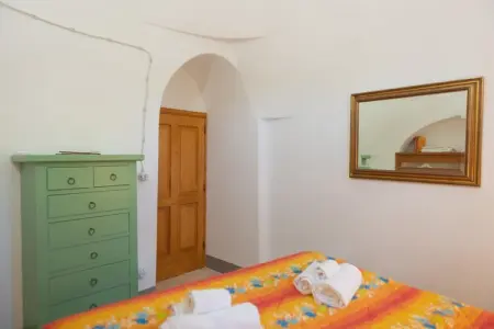 Trulli Azzalema Cisternino, Trulli dans la vallée d'Itria avec piscine - Photo 24