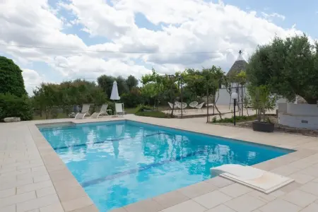 Trulli Azzalema Cisternino, Trulli dans la vallée d'Itria avec piscine - Photo 46