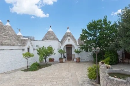 Trulli Azzalema Cisternino, Trulli dans la vallée d'Itria avec piscine - Photo 48