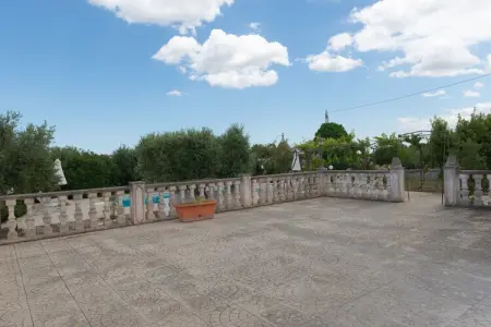 Trulli Azzalema Cisternino, Trulli dans la vallée d'Itria avec piscine - Photo 51