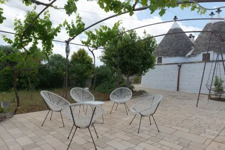 Trulli Azzalema Cisternino, Trulli dans la vallée d'Itria avec piscine - Photo 54