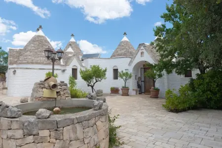 Trulli Azzalema Cisternino, Trulli dans la vallée d'Itria avec piscine - Photo 59