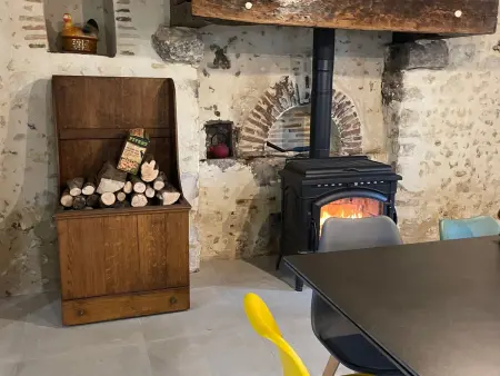 Gîte de charme près du Mans, tout équipé avec espace extérieur, garage, et confort moderne - Photo 12
