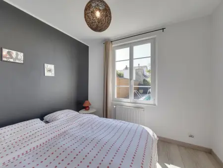 Maison rénovée avec piscine, jardin clos et terrasse, à 5 min de la plage et des commerces - Photo 4