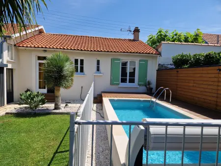 Maison rénovée avec piscine, jardin clos et terrasse, à 5 min de la plage et des commerces - Photo 10