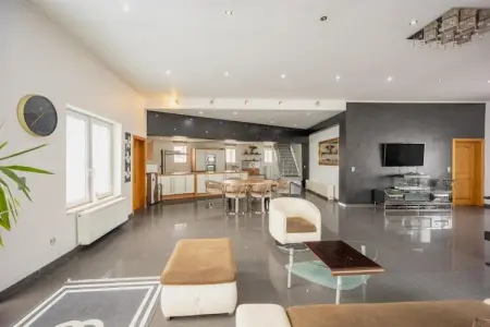 Magnifique maison de vacances pour 10 adultes avec pscine intérieure  Sauna Bains à remous et  Hamam, Maison de vacances à Verviers avec sauna - Photo 6