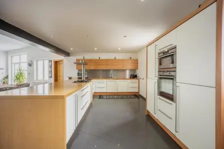 Magnifique maison de vacances pour 10 adultes avec pscine intérieure  Sauna Bains à remous et  Hamam, Maison de vacances à Verviers avec sauna - Photo 10