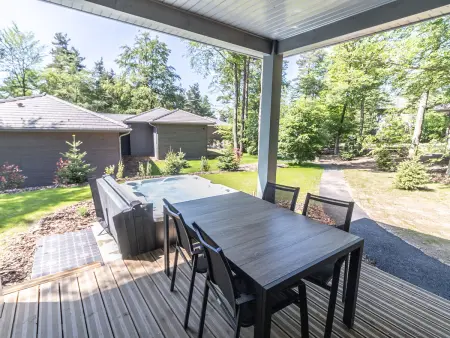 Lodge familial avec jacuzzi privatif, accès piscine et nombreuses activités au bord du golf - Photo 9