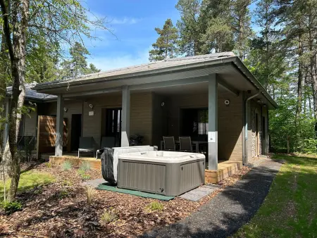 Lodge avec bain à remous privatif, proche du golf et piscine réservée - Confort et activités garanties - Photo 9