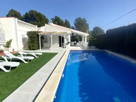 Villa avec Piscine, Proche Mer et Plages, Idéale pour Familles, Costa Dorada - Photo 1