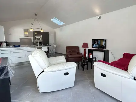 Maison calme avec jardin clos, 800m plage - 2 chambres, BBQ, parking privé, Wifi - Photo 4