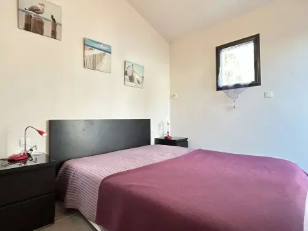 Maison calme avec jardin clos, 800m plage - 2 chambres, BBQ, parking privé, Wifi - Photo 9