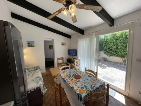 Charmant Pavillon T2 Cabine, 6 Couchages, Cour Privée, Piscine, Parking, Proche Plage - St Cyprien - Photo 3