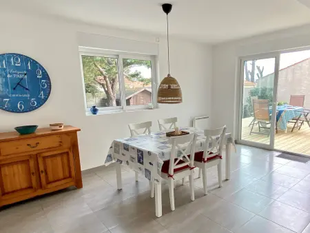 Maison Rénovée: 300m de la Mer, Terrasse, Jardin, WIFI, Animaux Ok - Photo 4