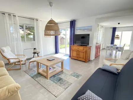 Maison Rénovée: 300m de la Mer, Terrasse, Jardin, WIFI, Animaux Ok - Photo 7
