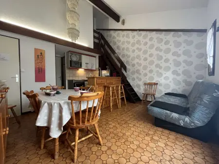 Maison 2 pièces/mezzanine, 6 couchages, terrasse spacieuse, piscine et parking privé à Gruissan - Photo 1