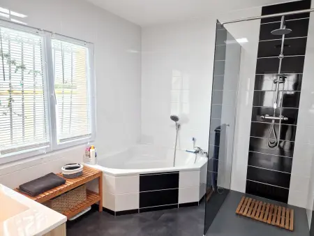 Villa avec Piscine à 15 min de La Rochelle, Proche Plages et Commerces - Photo 10