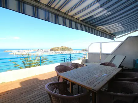 Appartement avec Terrasse et Climatisation, Proche Plage - Photo 2