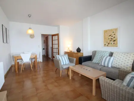 Appartement avec Terrasse et Climatisation, Proche Plage - Photo 5