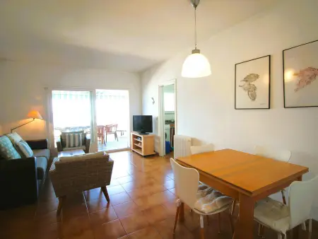 Appartement avec Terrasse et Climatisation, Proche Plage - Photo 8