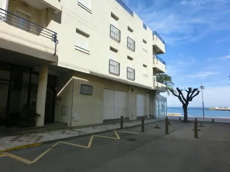 Appartement avec Terrasse et Climatisation, Proche Plage - Photo 23