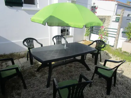 Maison calme proche centre-ville, 3 chambres, jardin, 1,2 km de la plage - Saint-Gilles-Croix-de-Vie - Photo 3