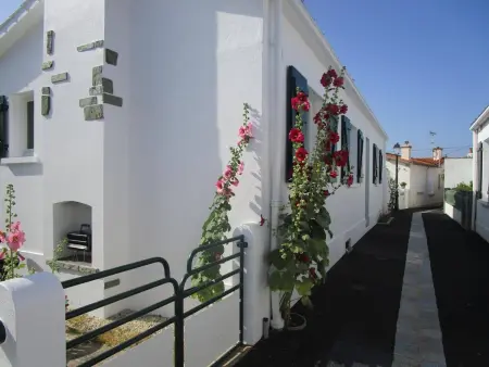 Maison calme proche centre-ville, 3 chambres, jardin, 1,2 km de la plage - Saint-Gilles-Croix-de-Vie - Photo 20