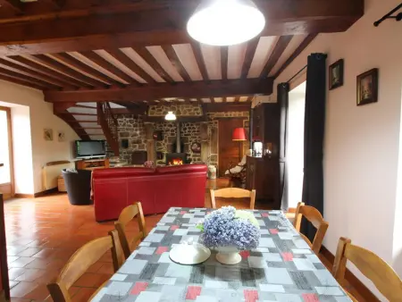 Gîte Charmant à Théville avec Cheminée et Jardin Clôturé - Photo 4