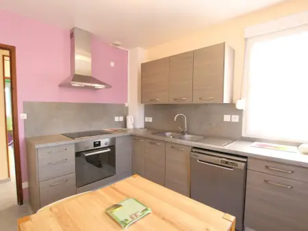 Maison mitoyenne à Surtainville: 4 chambres, proximité mer, animaux acceptés - Photo 1