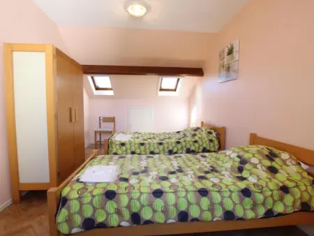 Maison mitoyenne à Surtainville: 4 chambres, proximité mer, animaux acceptés - Photo 11