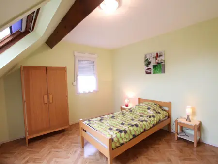 Maison mitoyenne à Surtainville: 4 chambres, proximité mer, animaux acceptés - Photo 13