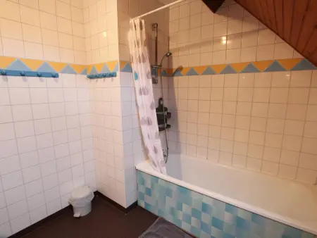 Maison mitoyenne à Surtainville: 4 chambres, proximité mer, animaux acceptés - Photo 15