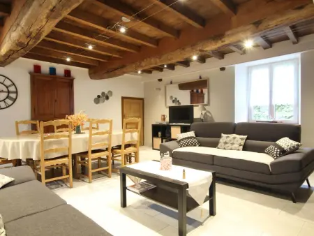 Grande maison en pierre avec jardin près de la plage - Photo 4