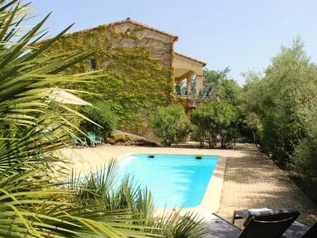 Le Jardin des Olives, Villa spacieuse avec piscine privée à Caunes - Photo 3