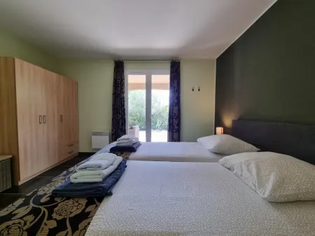 Le Jardin des Olives, Villa spacieuse avec piscine privée à Caunes - Photo 18