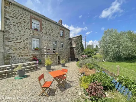 Grande maison familiale avec jardin et animaux acceptés près de la voie verte - Photo 1