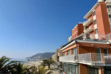 Residence Stella Maris-3 PAX Sea view-M3VM, Directement sur la plage : Résidence Stella Maris à Pietra Ligure - Photo 19