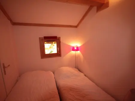 Superbe chalet 12 pers, proche pistes, sauna, animaux, parking - Photo 9